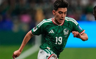 Gilberto Mora lập kỷ lục lịch sử World Cup ở tuổi 17 trong trận Mexico vs Ecuador