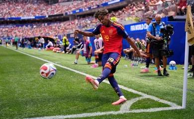 Lamine Yamal: "Đối đầu Ronaldo ư? Tôi không quan tâm đối thủ là ai"