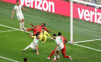 Video: Embolo ghi bàn chớp nhoáng, Thụy Sĩ sớm vượt lên trước Algeria