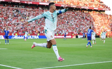 Ronaldo tỏa sáng, Bồ Đào Nha thắng ngược Croatia để đại chiến Tây Ban Nha