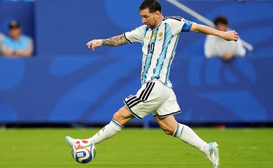 Lionel Messi gay gắt tự phê bình: "Argentina còn quá nhiều sai sót cần phải sửa chữa"
