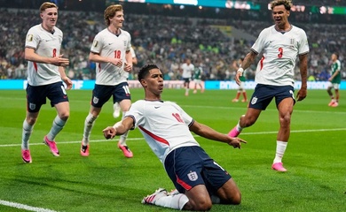 Anh xuất sắc đánh bại Mexico để lọt vào tứ kết World Cup dù chơi thiếu người