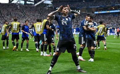 VIDEO: Enzo Fernandez ghi siêu phẩm gỡ hòa 1-1 cho Argentina trước Anh