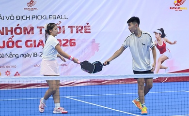 Bản lĩnh ở chung kết, Phát Lộc và Thanh Trúc đăng quang nội dung U14 đôi nam nữ