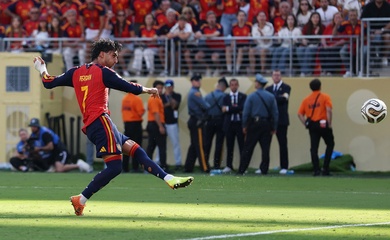 Lý do Simeone không thể ngăn cản Ferran Torres ghi bàn thắng quyết định chức vô địch