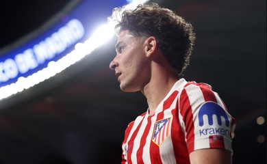 Barcelona bị điều tra vụ lôi kéo Julian Alvarez, nguy cơ đóng cửa sân và cấm chuyển nhượng