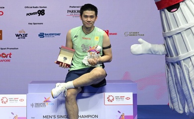 Cựu vương SEA Games Kunlavut Vitidsarn vô địch Singapore Open khi trở thành số 1 cầu lông thế giới