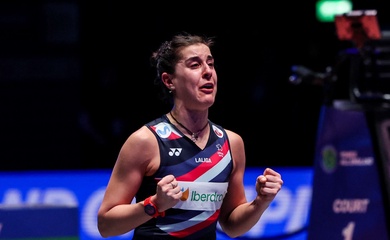 Cựu số 1 thế giới cầu lông Carolina Marin lại vô địch All England Open sau 9 năm và 2 cuộc phẫu thuật đầu gối