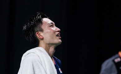 Cựu số 1 cầu lông thế giới đơn nam Kento Momota vẫn cười trong lúc trái tim những người hâm mộ anh tan nát