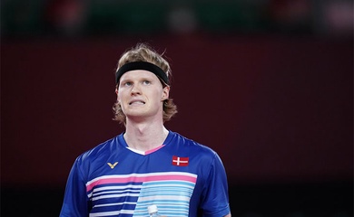 Số 2 thế giới Antonsen đúng ngay "đối cứng" ở vòng 1 giải cầu lông Indonesia Open Super 1000
