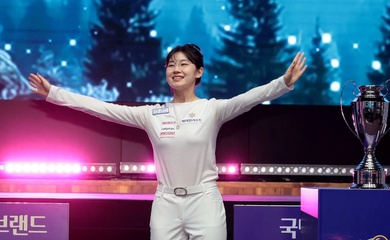 Người đẹp billiards Mi-rae Lee đã trở lại bục chiến thắng ở PBA sau 4 năm chờ đợi