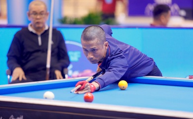 Billiards Carom 3 băng TPHCM World Cup 2025: Trần Quang Hưng rút thắng lão tướng Lý Thế Vinh
