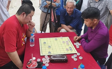 Đại sư Vương Hạo và "cú sốc" tại hội làng Việt Nam: Khi cờ tướng không biên giới bùng nổ trên truyền thông số