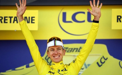 Đương kim vô địch Pogacar thắng chặng 7 và giành lại Áo vàng cuộc đua xe đạp Tour de France 2025