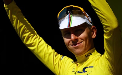 Kaden Groves lần đầu lên bục nhận thưởng, Tadej Pogačar giữ Áo vàng cuộc đua xe đạp Tour de France 2025