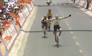 Chặng 16 xe đạp Cúp Truyền hình TPHCM 2026: Đèo Khánh Lê đổi chủ Áo Chấm Đỏ và chiến thắng nghẹt thở của Sergei Kulikov