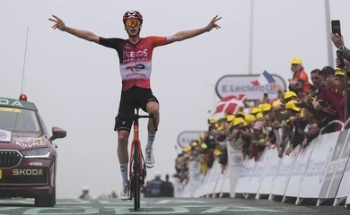 Arensman giành chiến thắng chặng đua khó khăn nhất cuộc đua xe đạp Tour de France 2025 khi Pogacar chiếm giữ Áo vàng