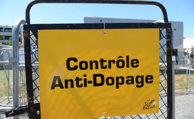 "Siêu doping" từ giun biển: Vũ khí bí mật vận chuyển oxy gấp 40 lần khiến làng xe đạp thế giới chao đảo