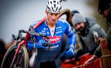 Van der Poel thống trị đua xe đạp địa hình năm 2025: Khi chiến thắng trở thành... thói quen nhàm chán