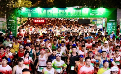 Giải chạy Tiền Phong Half Marathon 2025: Hoa hậu và sao Việt "tiếp lửa" gần 2000 Runner trải nghiệm khu đô thị Vạn Phúc