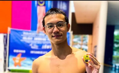 Kình ngư trẻ Yu Jing phá kỷ lục, chấm dứt cơn khát huy chương SEA Games 50m tự do kéo dài 22 năm của làng bơi Malaysia