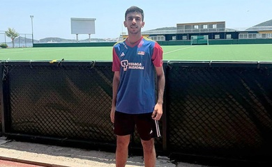 Khúc côn cầu SEA Games Thái Lan ghi nhận cặp chú cháu đến từ Malaysia