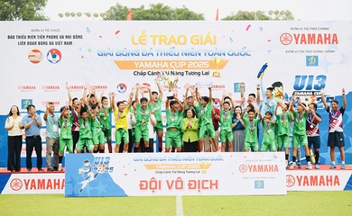 Thắng SLNA trên loạt luân lưu, Nam Định lần đầu bước lên đỉnh vinh quang bóng đá U13