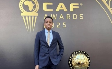 Trọng tài xuất sắc nhất châu Phi mất cơ hội dự World Cup 2026 vì bị trục xuất ỏ sân bay Mỹ