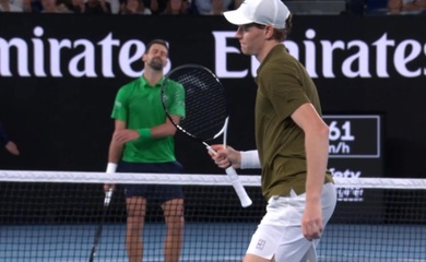 Jannik Sinner cay đắng sau trận thua Djokovic ở giải quần vợt Úc mở rộng: "Tôi thắng nhiều điểm hơn nhưng vẫn thất bại"