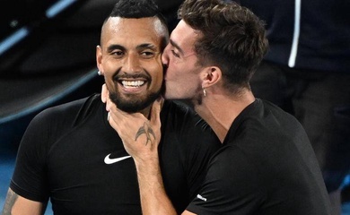 Kyrgios và Kokkinakis thắng tại giải quần vợt Brisbane trong màn trở lại đầy xúc động sau chấn thương dài hạn