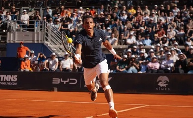 Felix Auger-Aliassime vô địch UTS Nimes 2026: Khi quần vợt "biến hình" để chinh phục khán giả trẻ