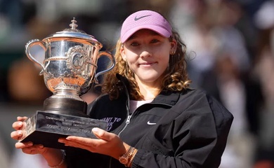 Mirra Andreeva lên ngôi vô địch Roland Garros đầu tiên sau trận chung kết một chiều