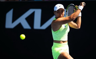 Ngôi sao Indonesia Janice Tjen đi vào lịch sử khi vượt qua vòng đầu tiên của Giải quần vợt Úc mở rộng 2026