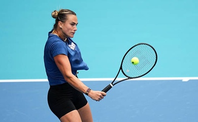 Sabalenka vượt "thử thách kép" tại quần vợt Miami Open: Khi đẳng cấp số 1 thế giới thắng cả đối thủ lẫn thời tiết