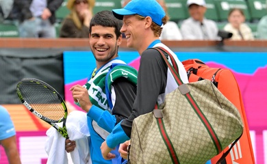 Alcaraz và Sinner bàn về khả năng hợp tác đánh đôi, hào hứng với trận đấu giao hữu quần vợt mở màn năm mới