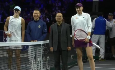 Kết quả quần vợt WTCC: Swiatek thắng dễ Rybakina, đội Châu Âu áp đảo đội Thế giới