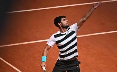 Cựu vô địch quần vợt Wimbledon tiết lộ bí mật lớn về cú giao bóng mới của Carlos Alcaraz