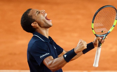 Ngược dòng sau hơn 4 giờ thi đấu, Felix Auger-Aliassime tiến vào vòng 2 quần vợt Roland Garros
