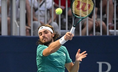 Tsitsipas hướng đến khởi đầu mới vào năm 2026 sau mùa giải quần vợt bị ảnh hưởng bởi chấn thương