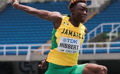Chàng trai Jamaica 18 tuổi phá kỷ lục thế giới U20 nhảy ba bước