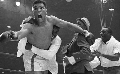 Huyền thoại boxing Muhammad Ali là ai?