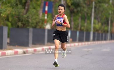 “Ớt tiêu 37kg” Lê Thị Tuyết cạnh tranh huy chương Giải Bán Marathon Quốc tế Việt Nam 2024