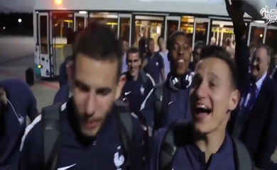 Mbappe và các đồng đội ĐT Pháp khoe giọng hát trước trận bán kết với ĐT Bỉ tại World Cup 2018