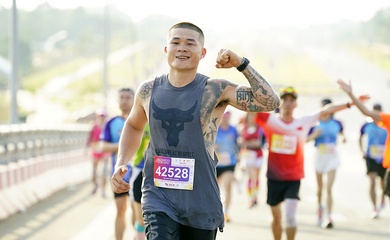 “Nam vương quyền anh” Trương Đình Hoàng lần đầu chạy 42km với thông số ấn tượng