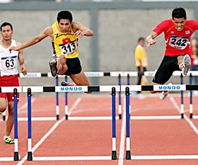 VIDEO ký ức SEA Games: "Cắm đầu chạy" ra HCV 400m rào nam lịch sử cho điền kinh Việt Nam