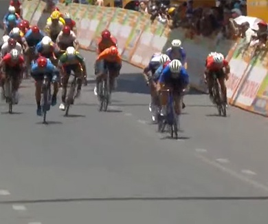 Áo Vàng hỏng xe gần đích, Martin Laas tranh thủ về nhất chặng 22 Cuộc đua xe đạp Cúp Truyền hình TPHCM 2024
