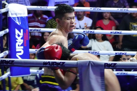 Huỳnh Văn Tuấn hạ võ sĩ Campuchia, "làm nóng" trước trận giành vé ONE Championship