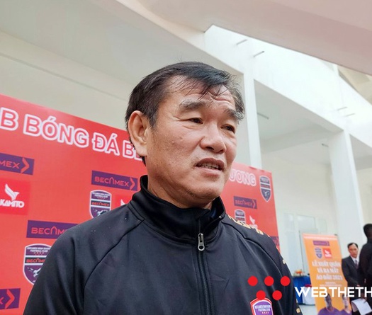 HLV Phan Thanh Hùng "nhẹ" áp lực mùa đầu tiên dẫn dắt Bình Dương