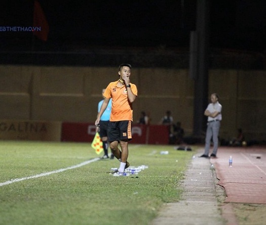 HLV Mai Xuân Hợp bênh vực bầu Đệ