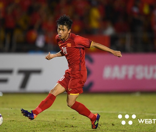 Tuyển thủ Phan Văn Đức cặp cùng Chim Sẻ Đi Nắng đánh bại Hồng Anh